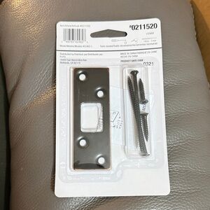 Door Mounting Plate with Screws